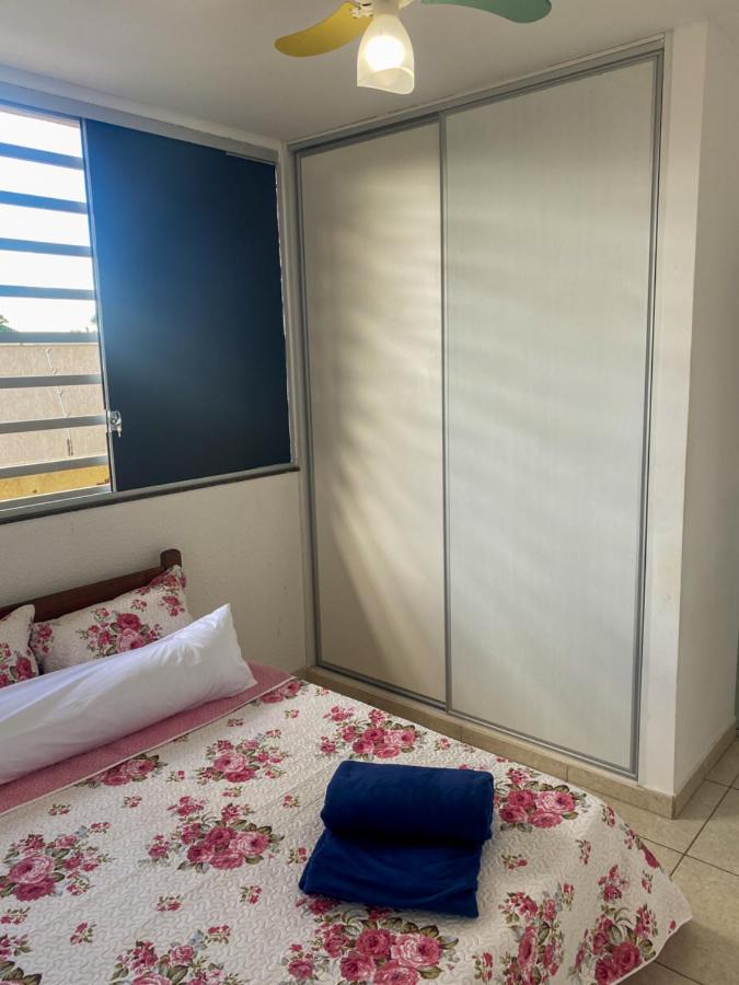 4 Aps Baratos, Confortaveis, Completos E Com Garagem Insta Thiagojacomo Goiania Ruang foto